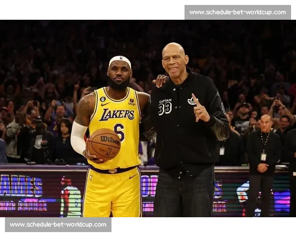 打破纪录的步伐!NBA得分王竞争,进入白热化阶段 打破纪录的步伐!NBA得分王竞争,进入白热化阶段